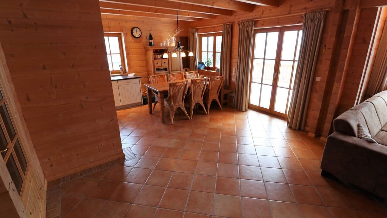 DiningRoom DiningRoom